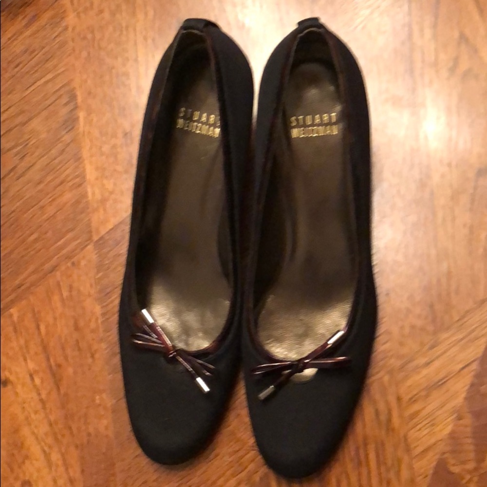Stuart Weitzman Microfiber Kitten Heel Pumps 7.5 - Picture 2 of 10
